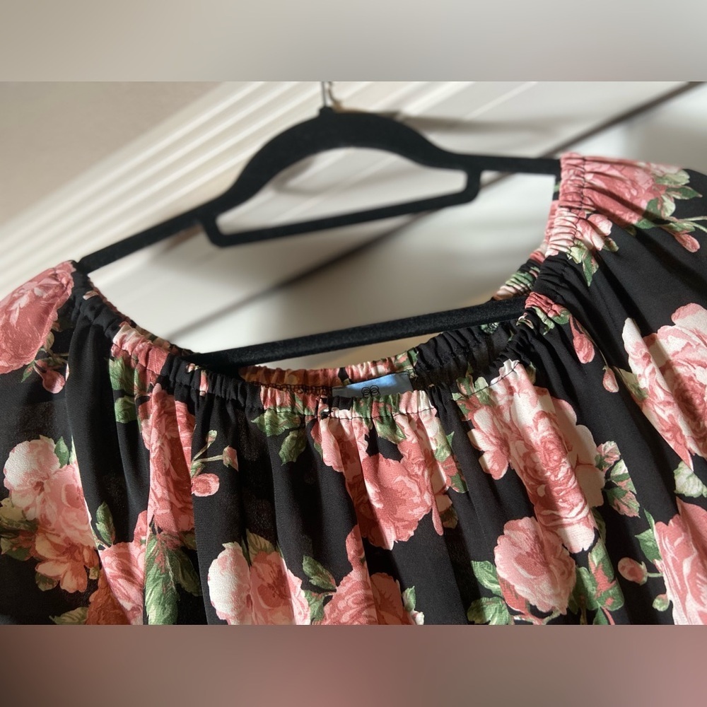 CeCe~Black/Pink RoseFloral~Off Shoulder~Tiered Sleeve~Hemline Tie~Blouse~Size L - Picture 10 of 15